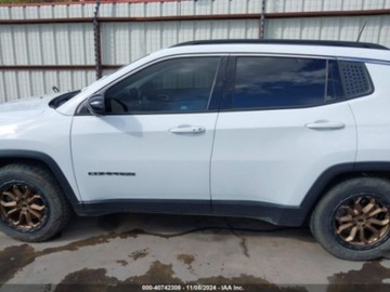 Jeep Compass II 2022 Jeep Compass 2022r., Latitide, od ubezpieczalni 2.4 Benzyna 177KM, zdjęcie 3