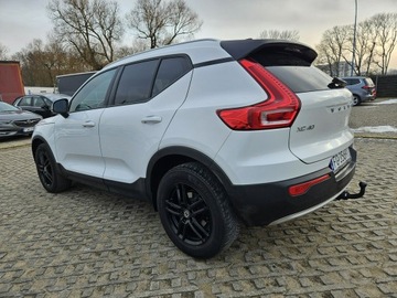 Volvo XC40 Crossover 2.0 D3 150KM 2019 Volvo XC 40 2,0 diesel 150KM MOMENTUM, zdjęcie 2