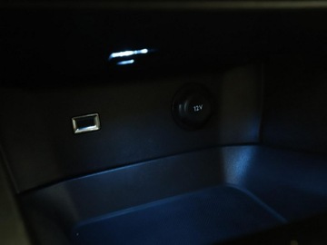 Peugeot 3008 II Crossover 1.5 BlueHDI 130KM 2020 Peugeot 3008 1.5 HDi Automat Allure Nawigacja, zdjęcie 29