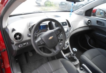 Chevrolet Aveo T250 Hatchback 5d 1.4 DOHC 101KM 2011 Chevrolet Aveo Chevrolet Aveo II (T300) 1.4 BENZYNA 101 KM 1.4 Benzyna, zdjęcie 8