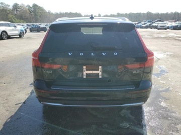 Volvo V60 II  2024 Volvo V60 Cross Country Plus 2024 2.0l 2.0 Benzyna 247KM, zdjęcie 2