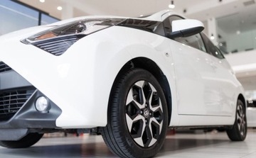 Toyota Aygo II Hatchback 3d Facelifting 1.0 VVT-i 72KM 2019 Toyota Aygo 1.0 VVT-i X-play Benzyna 72KM, zdjęcie 15