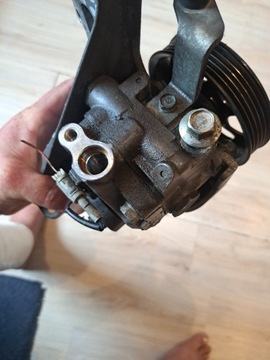 IMPREZA III GH ČERPADLO SERVA 2.0B 150KM EJ204 2.0R