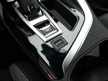 Peugeot 5008 II Crossover 1.6 THP 165KM 2017 PEUGEOT 5008 1.6 THP Suv 165KM 2017, zdjęcie 20