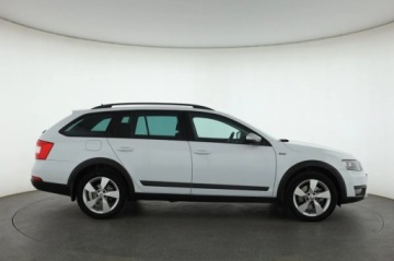 Skoda Octavia III Scout 2.0 TDI 184KM 2015 Skoda Octavia 2.0 TDI, 181 KM, 4X4, DSG, Xenon, zdjęcie 5