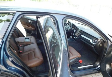 Volvo XC60 II Crossover D4 190KM 2019 Volvo XC 60 z Gwarancja Skora Model 2020r 2.0 Diesel 190KM, zdjęcie 8