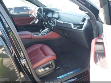 BMW X6 G06 2021 BMW X6 M50I 2021 4.4l 4.4 Benzyna 523KM, zdjęcie 9