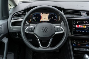 Volkswagen Touran III 1.5 TSI EVO 150KM 2024 Volkswagen Touran Special Edition 1.5 TSI EVO 150, zdjęcie 16