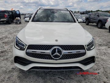 Mercedes GLC C254/X254 2022 Mercedes-Benz GLC 2022 r.,2,0L 300 4MATIC 2.0 Benzyna 255KM, zdjęcie 1