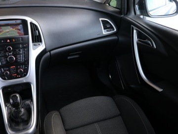 Opel Astra J Sports Tourer 1.7 CDTI ECOTEC 110KM 2011 Opel Astra 1.7 CDTI, Salon Polska, Navi, Klima, zdjęcie 7