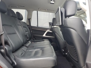 Toyota Land Cruiser VII 2017 Toyota Land Cruiser 2017 5.7l 5.7 Benzyna 381KM, zdjęcie 10