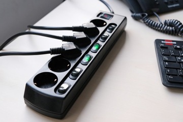 КАБЕЛЬ-УДЛИНИТЕЛЬ ПИТАНИЯ 2М, 6 РОЗЕТОК, ОТДЕЛЬНЫЕ ИНДИВИДУАЛЬНЫЕ ВЫКЛЮЧАТЕЛИ