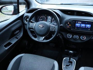Toyota Yaris III Hatchback 5d Facelifting 2017 1.5 Dual VVT-iE 111KM 2020 Toyota Yaris 1.5 Dual VVT-i, Salon Polska, zdjęcie 6