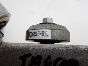 UCHYCENÍ ULOŽENÍ DRŽÁKY MOTORU PORSCHE TAYCAN 4S