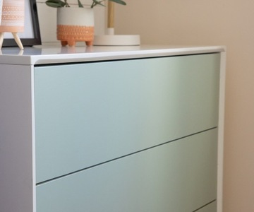 Самоклеящийся мебельный шпон для фасадов шкафов и комодов БЛЕДНО-МАТОВЫЙ ЗЕЛЕНЫЙ DIY