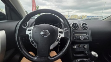 Nissan Qashqai I Crossover 1.5 dCi 106KM 2010 Nissan Qashqai panorama climatronic, zdjęcie 13