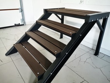 Лестница Csystem, отдельно стоящие ступени 90х24см, оцинкованные, с решеткой Wema