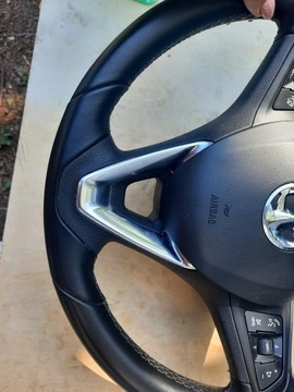 OPEL CORSA E VOLANT KŮŽE MULTIFUNKČNÍ