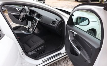 Volvo V60 I Kombi Facelifting 2.0 D4 DRIVE-E 190KM 2015 Volvo V60 NAVI, Grzane Fotele, Multifunkcja, Tempomat, Czujniki, GWARANCJA, zdjęcie 14