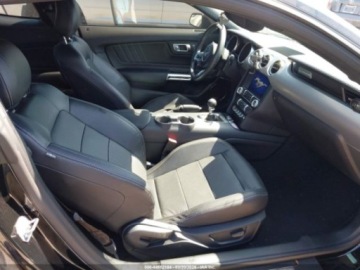 Ford Mustang VI Fastback Facelifting 5.0 Ti-VCT 450KM 2022 Ford Mustang Gt Premium Fastback 2022 5.0 Benzyna 450KM, zdjęcie 9