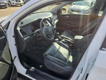 Hyundai Tucson III SUV 1.6 GDI 132KM 2016 Hyundai Tucson 1,6 benzyna 132KM nawigacja kamera, zdjęcie 4