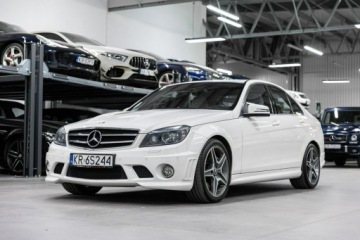Mercedes Klasa C W204 Limuzyna AMG 63 AMG 457KM 2009 Mercedes C 63 AMG Stan Idealny. Bezwypadkowy. ASO.