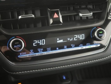 Toyota Corolla XII Hatchback 1.8 Hybrid 122KM 2020 Toyota Corolla 1.8 Hybrid, Salon Polska, zdjęcie 11