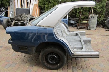 MERCEDES W124 SEDAN PAS TYŁ ĆWIARTKA PRAWA BŁOTNIK