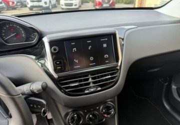 Peugeot 208 I Hatchback 5d Facelifting 1.2 PureTech 82KM 2018 Peugeot 208 1,2 83KM Klimatyzacja Serwis 1.2 Benzyna 83KM, zdjęcie 16