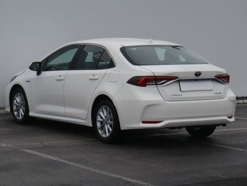 Toyota Corolla XII Sedan 1.8 Hybrid 122KM 2021 Toyota Corolla 1.8 Hybrid, Salon Polska, zdjęcie 2