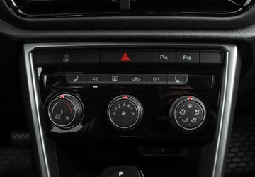 Volkswagen T-Roc I SUV Facelifting 1.5 TSI ACT 150KM 2022 Volkswagen T-Roc 1.5 TSI Life DSG 150KM Kamera Cofania Fotele Podgrzewane, zdjęcie 14