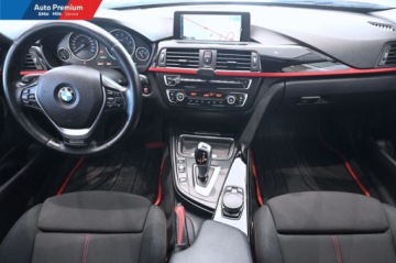 BMW Seria 3 F30-F31-F34 Touring Facelifting 2.0 320i 184KM 2015 BMW Seria 3 320iFotele SportoweSystem Naglosnienia HarmanKardon Surround, zdjęcie 14