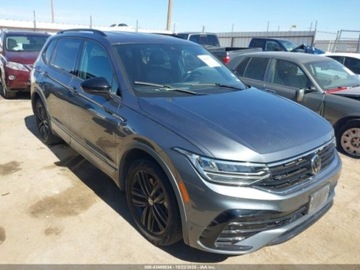 Volkswagen Tiguan II 2022 Volkswagen Tiguan 2022 Volkswagen Tiguan 2.0T SE R-Line Black FWD 2.0 184KM, zdjęcie 5