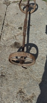 Stare koła żeliwne 40 cm z osią pod stolik ławę industrial loft oryginał