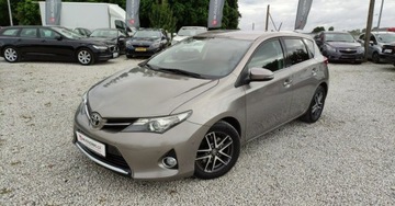 Toyota Auris II Hatchback 5d D-4D 125 124KM 2015 Toyota Auris 2.0D 124KM klima kamera grzanewentylowane fotele czujniki gwa, zdjęcie 11