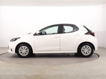 Toyota Yaris IV Hatchback 1.5 Dynamic Force 125KM 2022 Toyota Yaris 1.5 VVT-i, Salon Polska, zdjęcie 2
