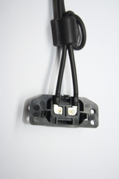 ВОСЕМЬ РОЗЕТОК, ЗАКРЕПЛЕННЫХ НА КОРПУСЕ + ФИЛЬТР