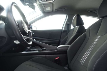 Hyundai Elantra VII Sedan 1.6 MPI 123KM 2023 Hyundai Elantra Bezwypadek Tempomat Kamera Podgrz fotel i kier. Virtua, zdjęcie 8