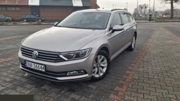 Volkswagen Passat B8 Variant 1.6 TDI BlueMotion SCR 120KM 2016 Volkswagen Passat 1.6 TDI (BlueMotion Technology) Comfortline 120KM 2016r, zdjęcie 2