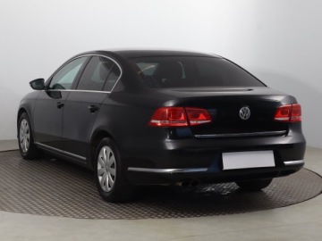 Volkswagen Passat B7 Limousine 2.0 TDI CR DPF BlueMotion 140KM 2011 VW Passat 2.0 TDI, Salon Polska, Navi, Klima, zdjęcie 3