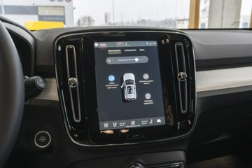 Volvo XC40 Crossover Facelifting 2.0 B3 163KM 2025 Volvo XC 40 Plus Dark B3 Mild Hybrid Benzyna, zdjęcie 30