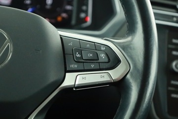 Volkswagen Tiguan Allspace SUV 1.5 TSI EVO 150KM 2021 VW Tiguan Allspace 1.5 TSI, Salon Polska, zdjęcie 12