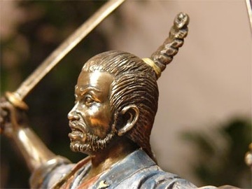 УДИВИТЕЛЬНАЯ ВЕРОНСКАЯ ФИГУРКА САМУРАЯ в подарок