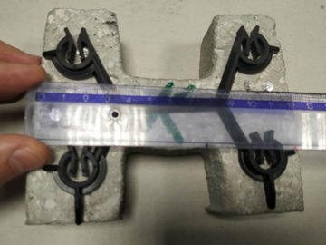 Стремена для столбов забора с прорезями