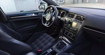 Volkswagen Golf VII GTD 5d 2.0 TDI-CR BlueMotion Technology 184KM 2016 Volkswagen Golf Volkswagen Golf GTD (BlueMotion Technology) 2.0 Diesel, zdjęcie 26