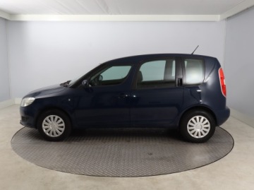 Skoda Roomster Mikrovan Facelifting 1.6 TDI CR DPF 90KM 2015 Skoda Roomster 1.6 TDI, Salon Polska, Klima, zdjęcie 2