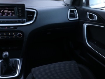 Kia Ceed III Hatchback 1.6 CRDi SCR 115KM 2020 Kia Ceed 1.6 CRDi, Salon Polska, Klima, Tempomat, zdjęcie 7