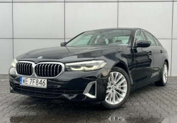 BMW Seria 5 G30-G31 Limuzyna Facelifting 2.0 530i 252KM 2022 BMW Seria 5 xDrive Automat Brazowa Skora Navi Ambiente Kamera FV23