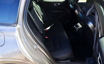 Volvo V60 II  2020 Volvo V60 Volvo V60 B3 B Geartronic Momentum 2.0 Benzyna 163KM, zdjęcie 21