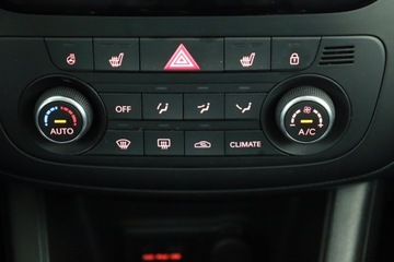 Kia Venga Mikrovan Facelifting 1.6 DOHC 124KM 2018 Kia Venga 1.6 CVVT, Salon Polska, Serwis ASO, zdjęcie 8